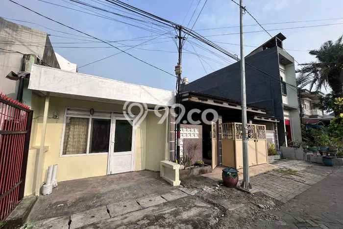 Jual Rumah Strategis Bagus Punya 5 KT di Krembangan Surabaya Hak Pakai Jual Rumah Strategis Bagus Punya 5 KT di Krembangan Surabaya Hak Pakai