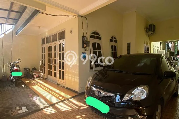 Dijual Cepat Rumah Bagus Siap Huni LB 160m2 di Gubeng, Surabaya Dijual Cepat Rumah Bagus Siap Huni LB 160m2 di Gubeng, Surabaya