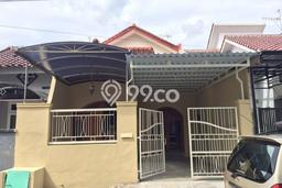 For Sale Rumah 3 Kamar Lokasi Ideal Nyaman dan Strategis di Rungkut For Sale Rumah 3 Kamar Lokasi Ideal Nyaman dan Strategis di Rungkut
