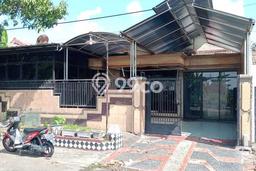 For Sale Rumah 4 Kamar Lokasi Ideal Bagus dan Strategis di Taman For Sale Rumah 4 Kamar Lokasi Ideal Bagus dan Strategis di Taman