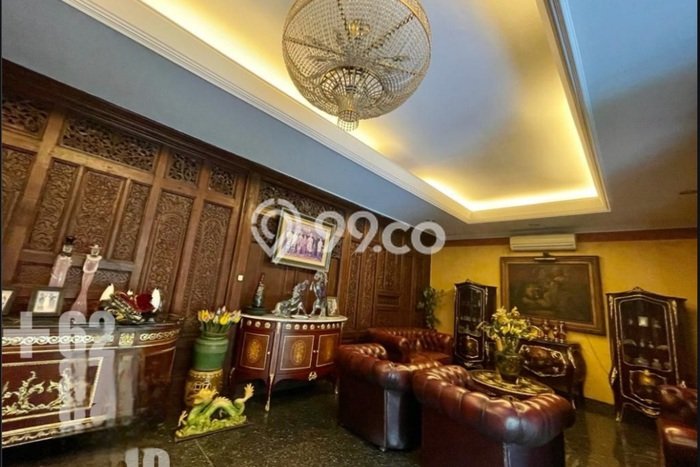 Hunian Eksklusif Siap Huni LT 1380m2 di Kebayoran Baru, Jakarta Selatan Hunian Eksklusif Siap Huni LT 1380m2 di Kebayoran Baru, Jakarta Selatan