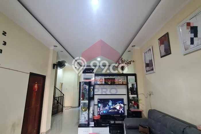 KESEMPATAN EMAS! Rumah di Pontianak Selatan, Pontianak, LT 114m2m² Bangunan 137m2m² KESEMPATAN EMAS! Rumah di Pontianak Selatan, Pontianak, LT 114m2m² Bangunan 137m2m²