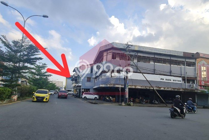 Area Ramai! Ruko Dijual di Pontianak Selatan untuk Bisnis Luas Bangunan 228m2 Area Ramai! Ruko Dijual di Pontianak Selatan untuk Bisnis Luas Bangunan 228m2