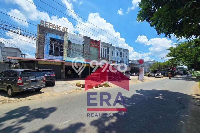 Dijual Ruko Strategis Kawasan Pontianak Selatan, Luas 123m², Jalan Utama, Kawasan Komersial Dijual Ruko Strategis Kawasan Pontianak Selatan, Luas 123m², Jalan Utama, Kawasan Komersial