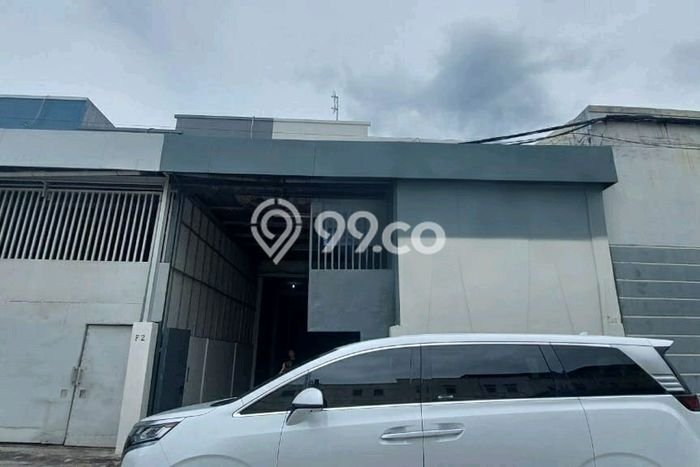 Gudang Disewa di Jakarta Utara dengan LB 380m2 Area Komersial Ramai Gudang Disewa di Jakarta Utara dengan LB 380m2 Area Komersial Ramai