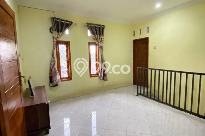 For Sale Rumah 4 Kamar Lokasi Ideal Bagus dan Strategis di Cisaat For Sale Rumah 4 Kamar Lokasi Ideal Bagus dan Strategis di Cisaat