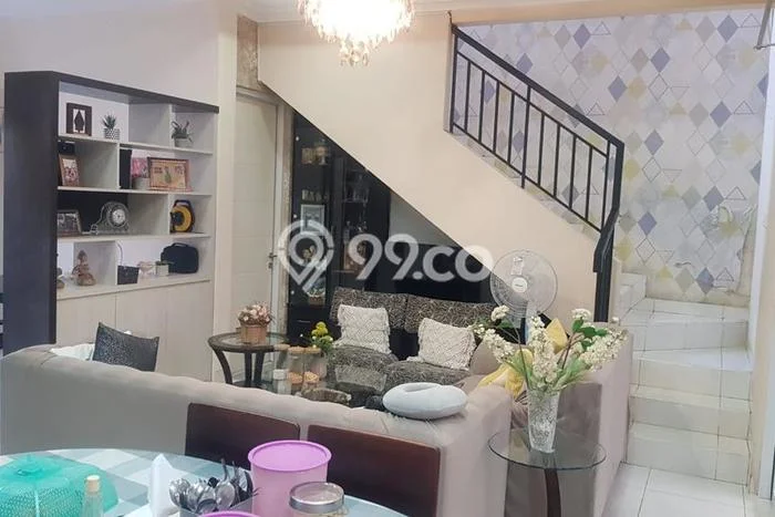 For Sale! Luxury House LT 162m2 Desain Elegan di Grand Wisata For Sale! Luxury House LT 162m2 Desain Elegan di Grand Wisata