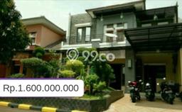 Rumah Modern 5 KT di Grand Wisata Bekasi Semi Furnished Rumah Modern 5 KT di Grand Wisata Bekasi Semi Furnished
