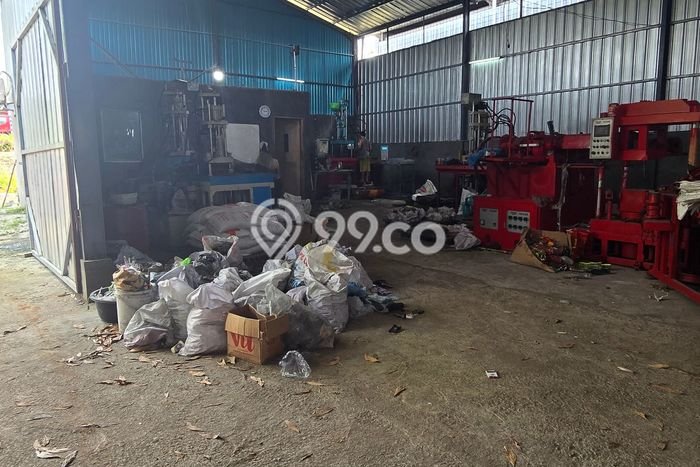 Gudang Kawasan Komersial di Tigaraksa, Luas 720m², Jalan Strategis Gudang Kawasan Komersial di Tigaraksa, Luas 720m², Jalan Strategis