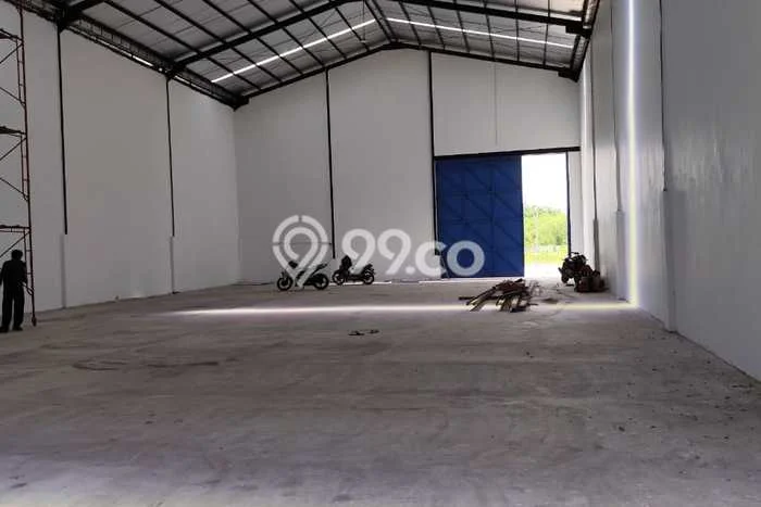 Disewakan Gudang komersial di Pakuhaji luas bangunan 450m2 Disewakan Gudang komersial di Pakuhaji luas bangunan 450m2