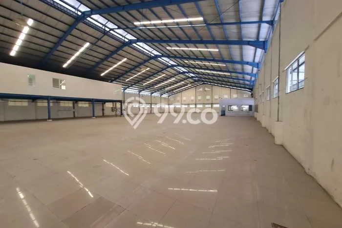 Gudang untuk Disewa di Pusat Tangerang Luas Bangunan 2500m2 Gudang untuk Disewa di Pusat Tangerang Luas Bangunan 2500m2