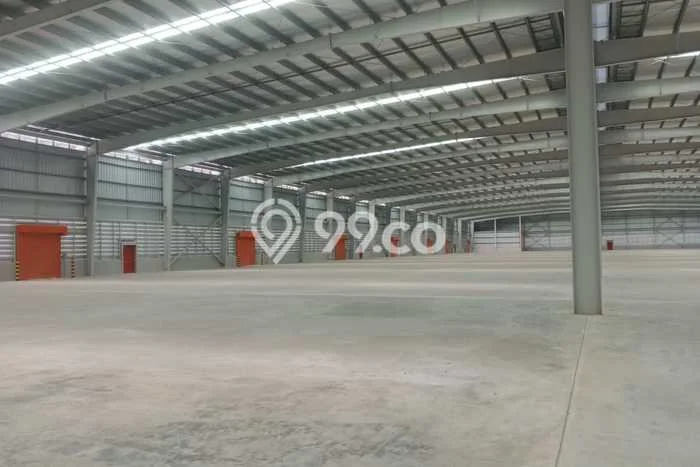 Disewakan Gudang di Kawasan Ramai Cikarang Luas 13000m2 Disewakan Gudang di Kawasan Ramai Cikarang Luas 13000m2