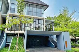 Rumah Elit Modern Tanpa Renovasi di Lebak Bulus Jakarta Selatan Rumah Elit Modern Tanpa Renovasi di Lebak Bulus Jakarta Selatan