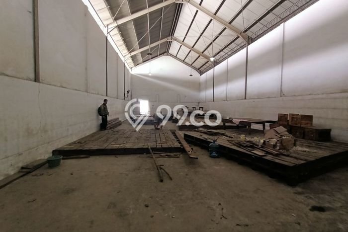 Unit Gudang Dijual di Semarang LT 402m2 & LB 260m2 Unit Gudang Dijual di Semarang LT 402m2 & LB 260m2