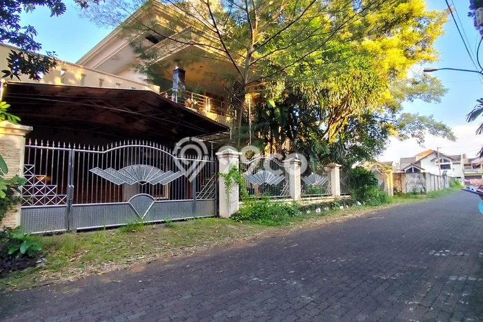 Jual Rumah Mewah Megah Dengan View Cantik di Srondol, Semarang Jual Rumah Mewah Megah Dengan View Cantik di Srondol, Semarang