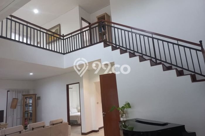 Siap Huni Hunian Elit 4 Kamar di Tebet Dekat ke Mana Saja Siap Huni Hunian Elit 4 Kamar di Tebet Dekat ke Mana Saja