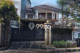 Ready to Use! Luxury House LT 332m2 Desain Modern di Pondok Indah Ready to Use! Luxury House LT 332m2 Desain Modern di Pondok Indah