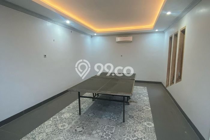 Rumah Luxury Modern Tanpa Renovasi di Kemanggisan Jakarta Barat Rumah Luxury Modern Tanpa Renovasi di Kemanggisan Jakarta Barat