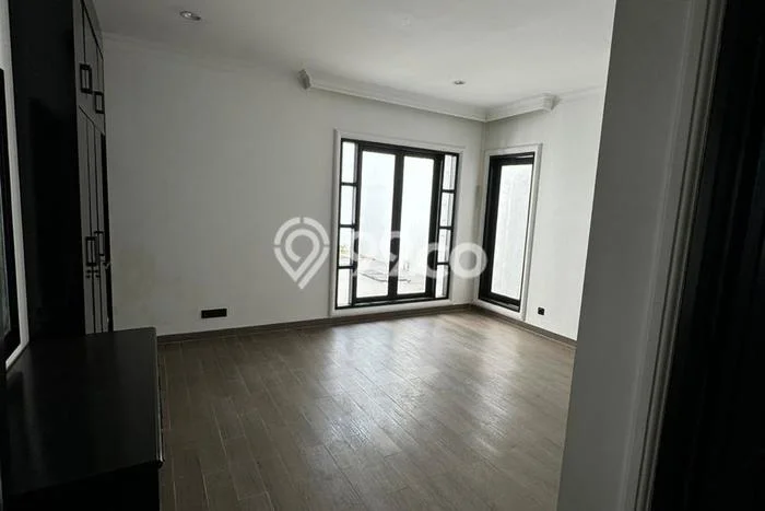 Siap Huni Hunian Elit 5 Kamar di Kebayoran Baru Dekat ke Mana Saja Siap Huni Hunian Elit 5 Kamar di Kebayoran Baru Dekat ke Mana Saja