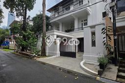 Rumah Elit Modern Siap Huni di Mega Kuningan Jakarta Selatan Rumah Elit Modern Siap Huni di Mega Kuningan Jakarta Selatan