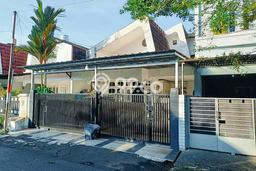 Rumah Mewah dengan Luas Tanah 200m² di Kawasan Elite Lebak Bulus, Jakarta Selatan Rumah Mewah dengan Luas Tanah 200m² di Kawasan Elite Lebak Bulus, Jakarta Selatan