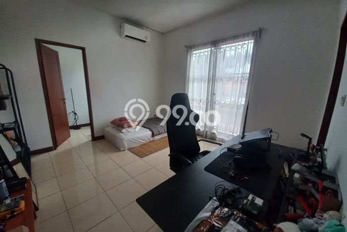 Siap Huni Hunian Elit 4 Kamar di Tebet Dekat ke Mana Saja Siap Huni Hunian Elit 4 Kamar di Tebet Dekat ke Mana Saja
