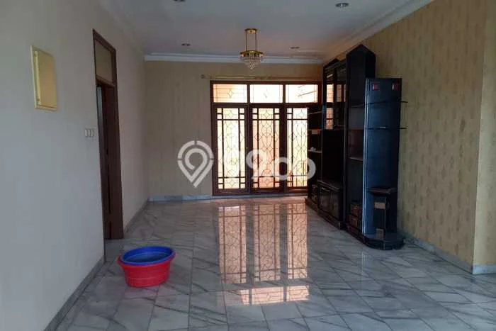 Disewakan! Rumah 5 Kamar Tidur &
5 Kamar Mandi di Green garden, Jakarta Barat Disewakan! Rumah 5 Kamar Tidur &
5 Kamar Mandi di Green garden, Jakarta Barat