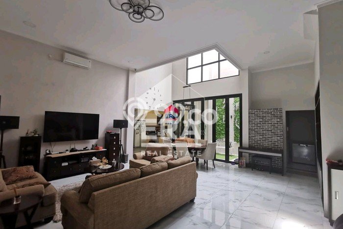 Rumah Mewah LB 385m2 Siap Huni Desain Elegan di Sektor 7-Bintaro, Tangerang Selatan Rumah Mewah LB 385m2 Siap Huni Desain Elegan di Sektor 7-Bintaro, Tangerang Selatan