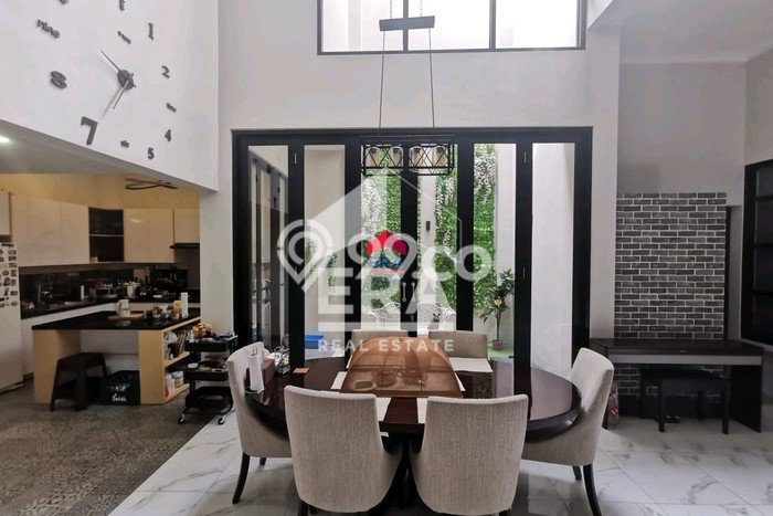 Rumah Mewah LB 385m2 Siap Huni Desain Elegan di Sektor 7-Bintaro, Tangerang Selatan Rumah Mewah LB 385m2 Siap Huni Desain Elegan di Sektor 7-Bintaro, Tangerang Selatan