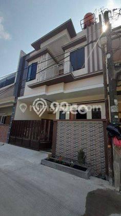 Jual Rumah Eksklusif 4 KT di Poris, Tangerang Jual Rumah Eksklusif 4 KT di Poris, Tangerang