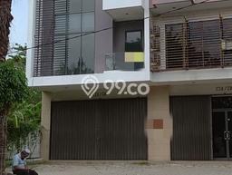 Disewakan Ruko di Kawasan Ramai Ancol Luas 330m2 Disewakan Ruko di Kawasan Ramai Ancol Luas 330m2