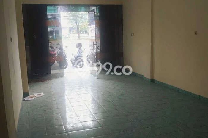 Ruko untuk Disewa di Pusat Jakarta Timur Luas Bangunan 300m2 Ruko untuk Disewa di Pusat Jakarta Timur Luas Bangunan 300m2