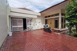 Rumah Mewah LB 350m2 Siap Pakai Desain Elegan di Rawamangun, Jakarta Timur Rumah Mewah LB 350m2 Siap Pakai Desain Elegan di Rawamangun, Jakarta Timur