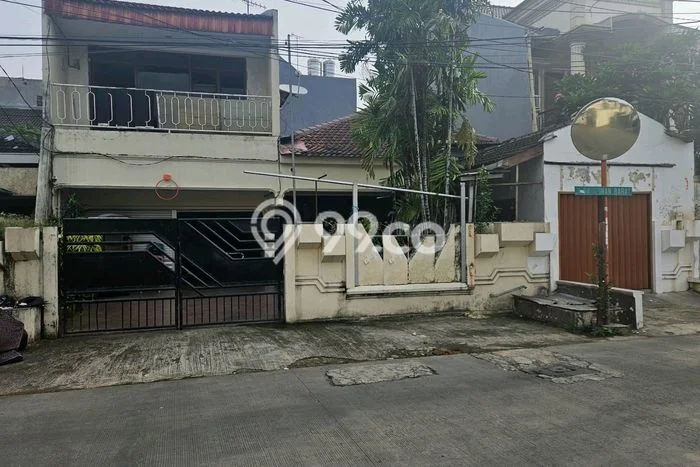 Ready to Use! Premium House LT 350m2 Desain Elegan di Kampung Ambon Ready to Use! Premium House LT 350m2 Desain Elegan di Kampung Ambon