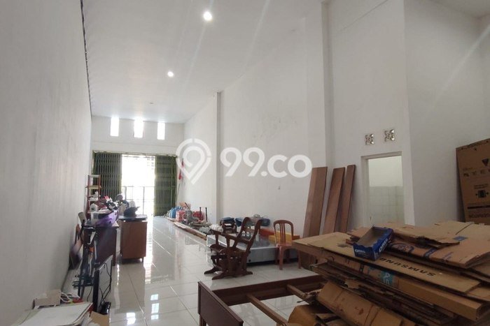 Ruko disewakan di Klojen Malang dengan luas bangunan 90m2 Ruko disewakan di Klojen Malang dengan luas bangunan 90m2