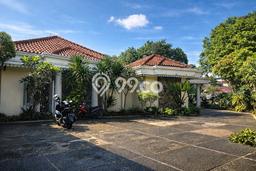 Ready to Use! Luxury House LT 1058m2 Desain Modern di Ahmadyani Ready to Use! Luxury House LT 1058m2 Desain Modern di Ahmadyani