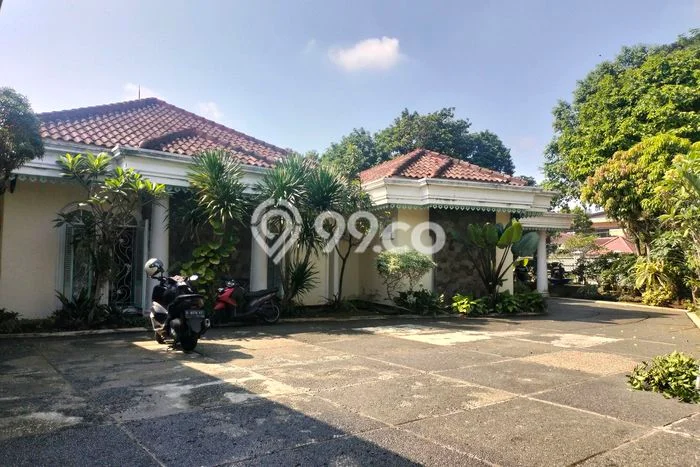 Ready to Use! Luxury House LT 1058m2 Desain Modern di Ahmadyani Ready to Use! Luxury House LT 1058m2 Desain Modern di Ahmadyani