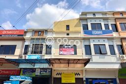 KAWASAN PREMIUM! Ruko Kawasan Sindang Barang, Luas 216m², Area Komersial KAWASAN PREMIUM! Ruko Kawasan Sindang Barang, Luas 216m², Area Komersial