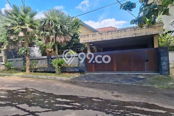 Dijual Rumah Mewah Elegan Dengan View Cantik di Tegallega, Bogor Dijual Rumah Mewah Elegan Dengan View Cantik di Tegallega, Bogor