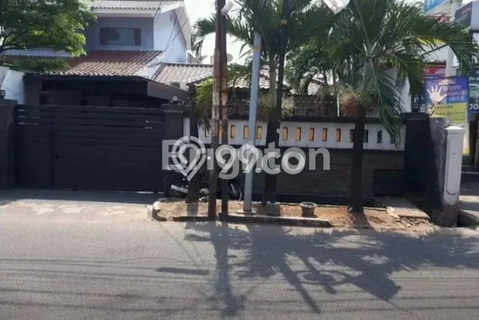 Jual Rumah Luas Megah Dengan View Eksklusif di Pondok Labu, Jakarta Selatan Jual Rumah Luas Megah Dengan View Eksklusif di Pondok Labu, Jakarta Selatan