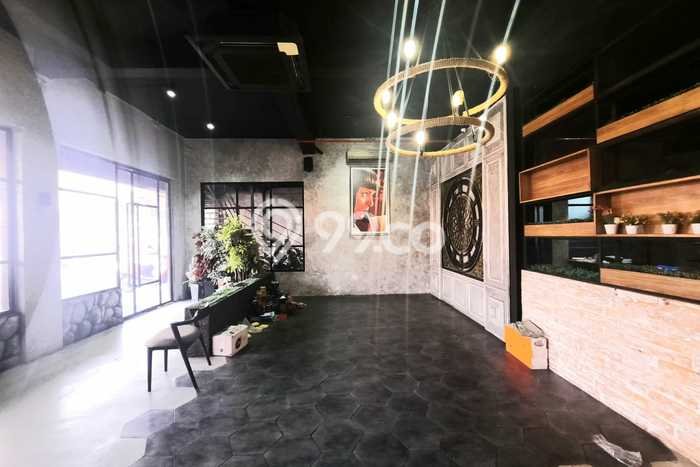 Area Ramai! Komersial Dijual di Ngaliyan untuk Bisnis Luas Bangunan 738m2 Area Ramai! Komersial Dijual di Ngaliyan untuk Bisnis Luas Bangunan 738m2