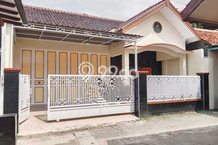 Jual Rumah Strategis Bagus Punya 4 KT di Tegal Timur Tegal SHM Jual Rumah Strategis Bagus Punya 4 KT di Tegal Timur Tegal SHM