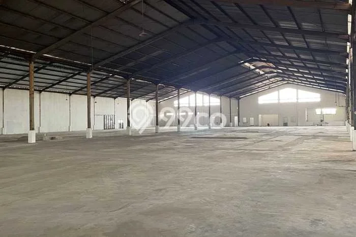 Unit Gudang disewakan di Tirto Pekalongan dengan LT 11145m2 / LB 2588m2 Unit Gudang disewakan di Tirto Pekalongan dengan LT 11145m2 / LB 2588m2