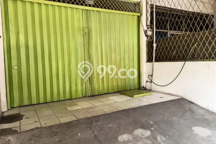 Disewakan Ruko komersial di Tambora luas bangunan 160m2 Disewakan Ruko komersial di Tambora luas bangunan 160m2
