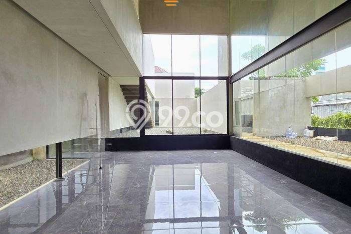 Rumah Cantik Siap Pakai Di Cilandak Luas 700m2 Lokasi Strategis Rumah Cantik Siap Pakai Di Cilandak Luas 700m2 Lokasi Strategis
