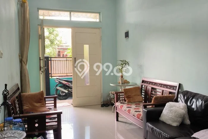 Rumah Luas Asri 5 KT Siap Huni di Taman Royal Tangerang Rumah Luas Asri 5 KT Siap Huni di Taman Royal Tangerang