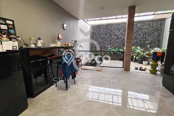 Dijual Cepat Rumah Favorit Siap Huni LB 120m2 di Cimahi Selatan, Cimahi Dijual Cepat Rumah Favorit Siap Huni LB 120m2 di Cimahi Selatan, Cimahi