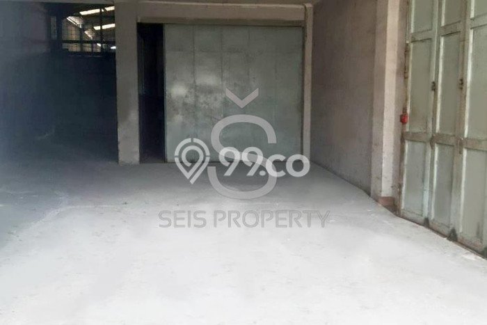 AREA KOMERSIAL! Gudang di Regol, Luas 1115m², Posisi Strategis AREA KOMERSIAL! Gudang di Regol, Luas 1115m², Posisi Strategis