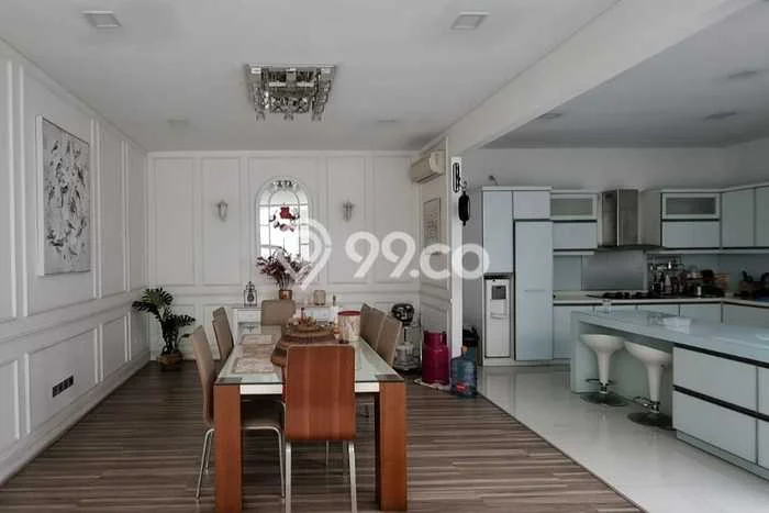 Rumah Mewah LB 1000m2 Siap Pakai Desain Elegan di Jelambar, Jakarta Barat Rumah Mewah LB 1000m2 Siap Pakai Desain Elegan di Jelambar, Jakarta Barat