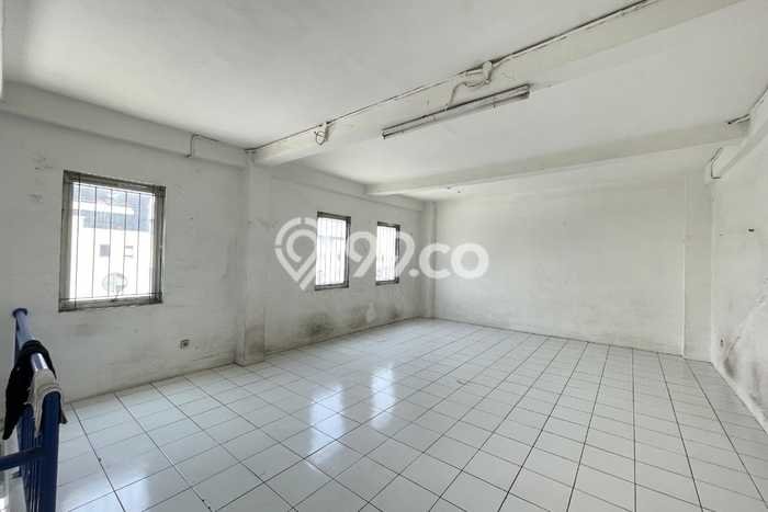Unit Gudang Dijual di Jakarta Utara LT 261m2 & LB 491m2 Unit Gudang Dijual di Jakarta Utara LT 261m2 & LB 491m2